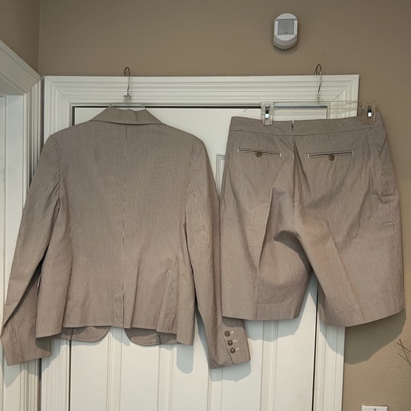 Blazer Short Set - Picture 2 of 4